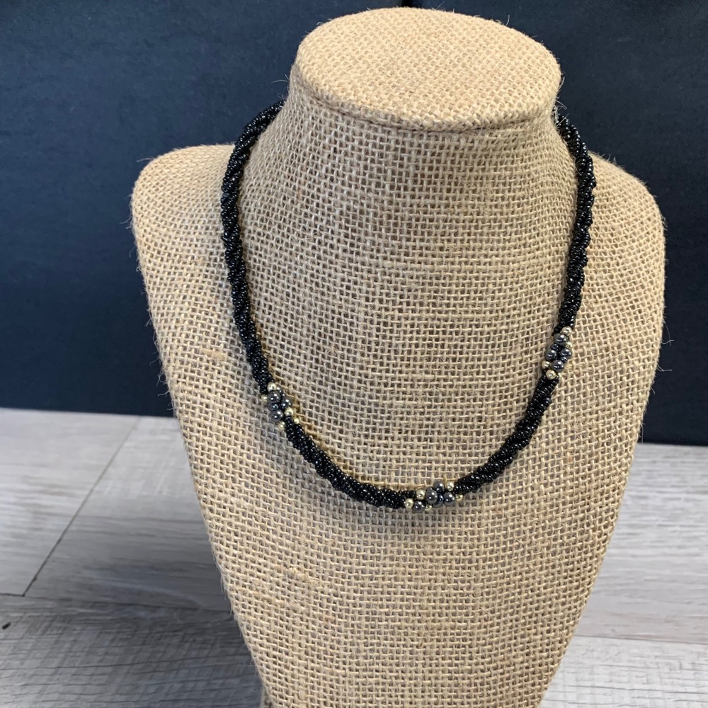Black Twisted Seed Bead Necklace Hematite Gold Tone Accents 16 Inch Barrel Clasp